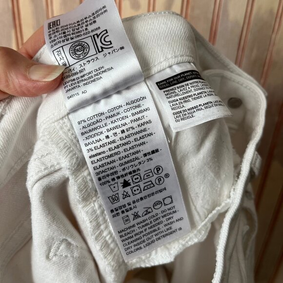 Levi's Woman's 711‎ White Denim Distressed Skinny Jeans Size 27 - Picture 13 of 13